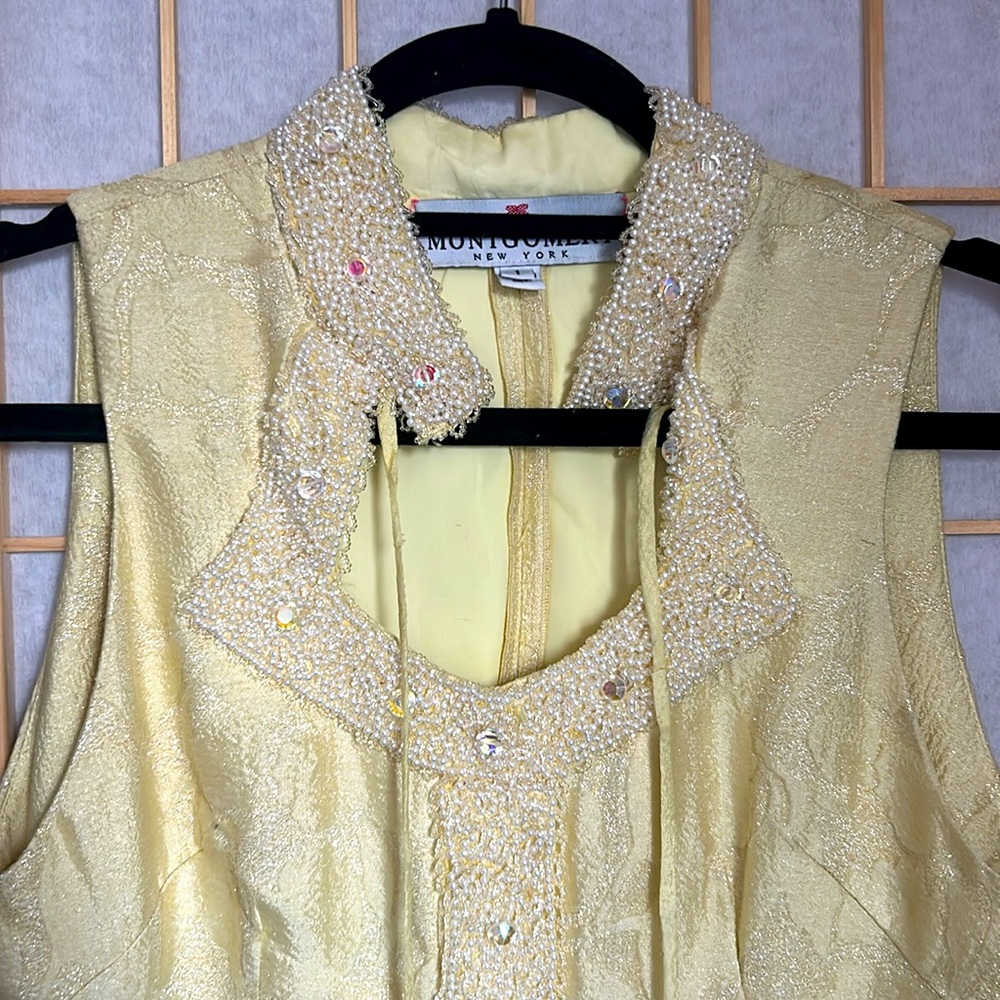 Vintage Beaded Top Side Zipper. Great with Jeans or Slacks.